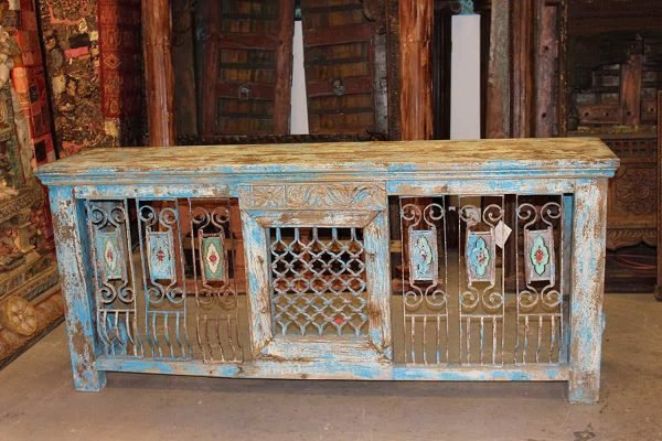 Farmhouse Designs Antique Distressed Buffet